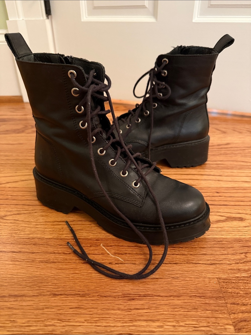 Steve Madden Black Leather Lace-Up Platform Combat Boots